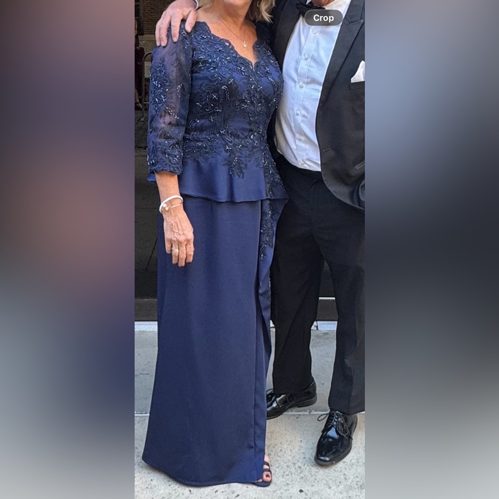 Elegant Navy Blue Evening Gown